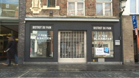 2020-03-01 00:00:00 - Bakkerij verlaat Smedenstraat in Brugge: "Halve straat staat leeg"