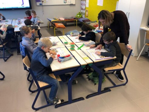 2019-01-14 00:00:00 - Schoenen uit op school na klacht van schoonmaaksters