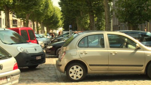 2016-08-16 00:00:00 - Parkeertarieven in Kortrijk en Brugge vergeleken
