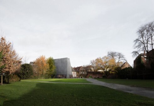2021-07-01 00:00:00 - Kortrijk stelt ontwerp van de nieuwe tentoonstellingssite aan de Groeningeabdij voor