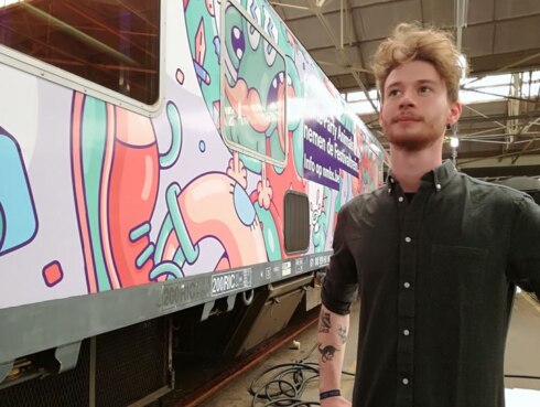 2018-06-11 00:00:00 - Jonge Anzegemnaar ontwerpt Party Train