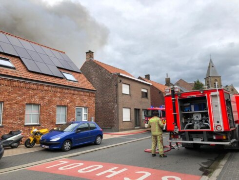 2019-09-04 00:00:00 - Twee lichtgewonden bij brand in werkplaats in Passendale