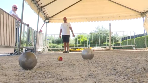 2022-08-16 00:00:00 - Nieuw wereldrecord petanque spelen: Wim speelt 70 uur aan een stuk