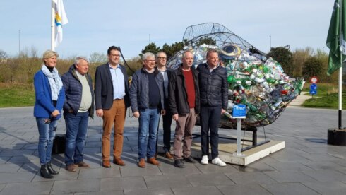 2019-04-05 00:00:00 - Kunstwerk ‘meer plastic dan vis in de zee’ onthuld