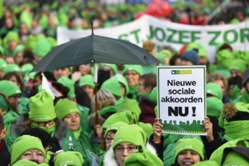 2016-11-24 00:00:00 - Stakende werknemers van non-profit naar Brussel