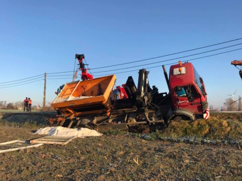 2018-12-13 00:00:00 - Ook strooiwagen verrast door gladde wegdek