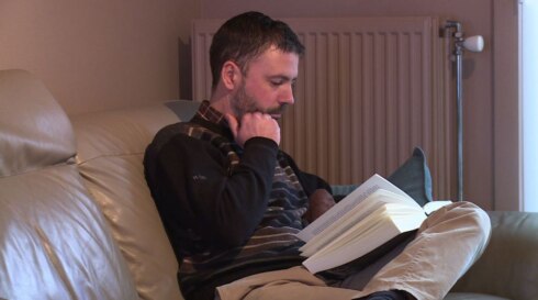 2018-01-03 00:00:00 - Postbode overleeft hachelijk avontuur in Menen