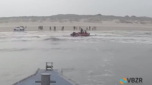 2019-04-18 00:00:00 - Hobbyfotograaf raakt vast in de zee