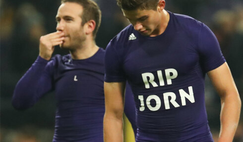 2016-11-04 00:00:00 - Mooi eerbetoon voor Jorn tijdens Anderlecht - Mainz