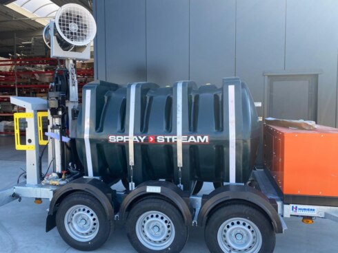 2020-03-25 00:00:00 - Kortrijks bedrijf ontsmet Spaanse straten met machines