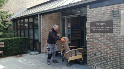 2020-04-03 00:00:00 - Schakelzorgcentrum Meulebeke wordt klaargestoomd
