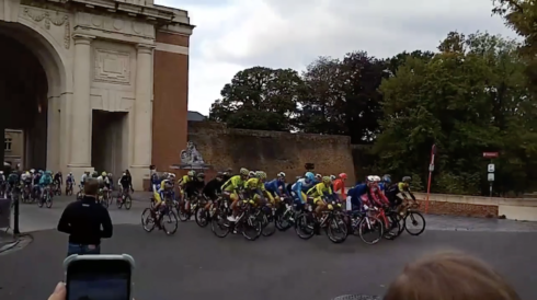 2020-10-11 00:00:00 - 82e editie Gent-Wevelgem van start in Ieper