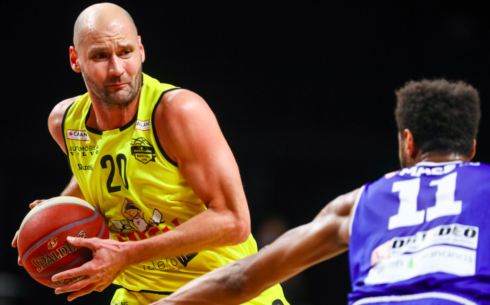 2021-03-21 00:00:00 - Filou Oostende wint Beker van België