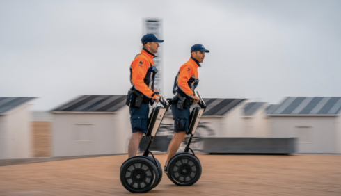 2021-07-03 00:00:00 - 54 redders en strandpolitie: Oostende klaar voor de zomer!