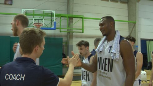 2021-09-19 00:00:00 - Sijsele onderuit tegen Leuven Bears