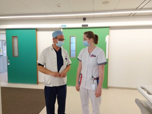 2023-02-06 00:00:00 - Steekpartij in ziekenhuis Izegem: twee gewonden, onder wie arts