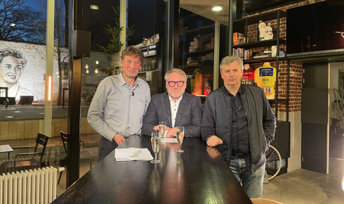 2023-01-01 00:00:00 - Sportjaaroverzicht: Jeroen Sap blikt terug met Hans Vandeweghe en Renaat Schotte