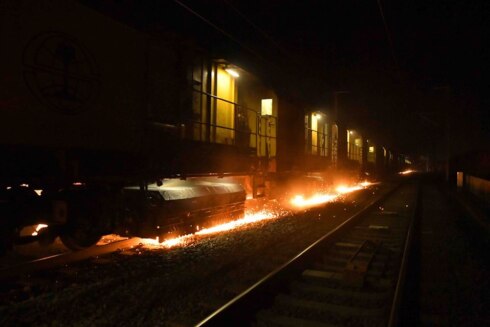 2018-02-17 00:00:00 - Spectaculair beeld: slijptrein tussen Brugge en Oostkamp