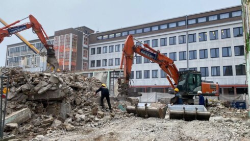 2022-11-14 00:00:00 - Sloop vleugel VTI Oostende volop bezig
