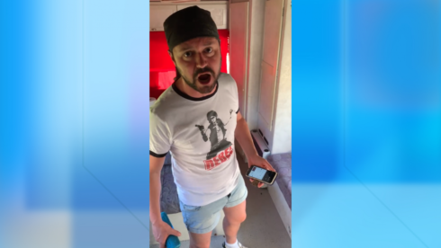 2020-04-15 00:00:00 - 'Ik ben een marginaal uit Gistel' - Komiek Han Solo zet 30 mensen die betrapt werden tijdens paasbarbecue in Gistel te kijken