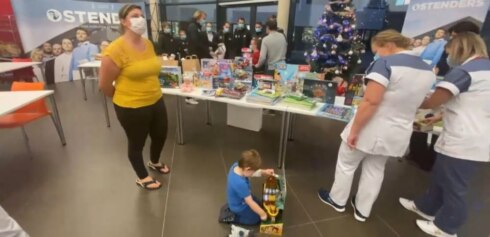 2020-12-17 00:00:00 - KVO en vrijwilligers brengen zieke kinderen speelgoed
