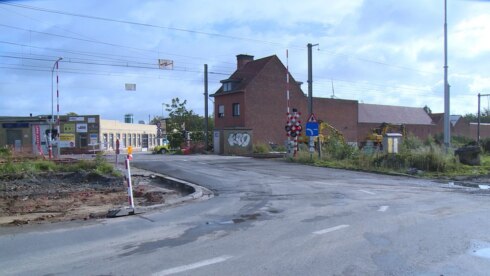 2017-09-11 00:00:00 -  Spooroverweg in Rumbeke maanden dicht