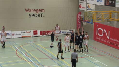 2021-10-10 00:00:00 - Kortrijk Spurs vloert Waregem op eigen veld