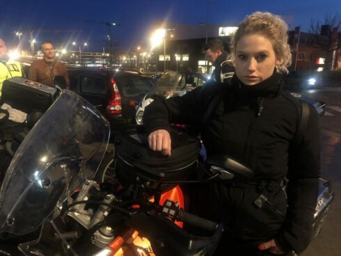 2019-12-12 00:00:00 - Stefanie Callebaut (SX) rijdt 5500km op een motor voor de Warmste Week