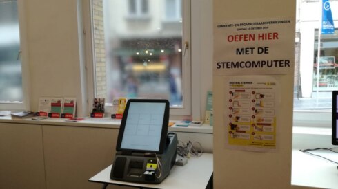 2018-09-03 00:00:00 - Kortrijk oefent met elektronisch stemmen