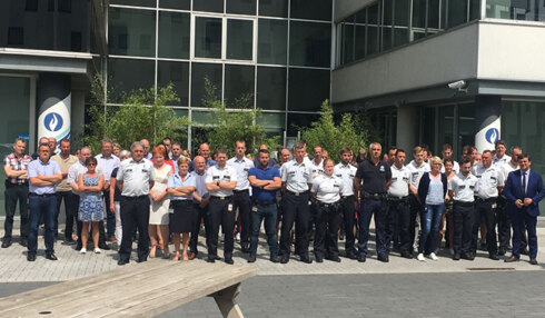 2018-05-30 00:00:00 - Golf van solidariteit voor vermoorde agenten