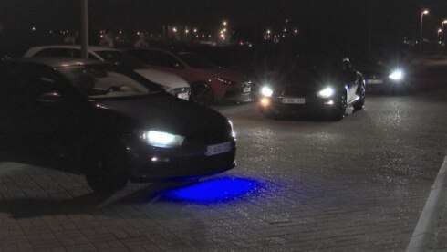 2022-01-23 00:00:00 - "Niet alle autofanaten zijn gevaarlijke straatracers": jonge autoliefhebbers reageren