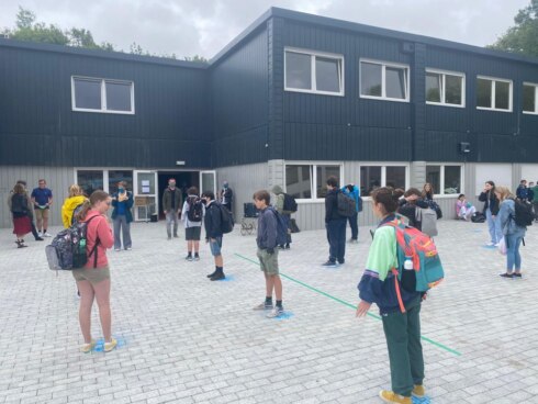2020-06-04 00:00:00 - Leerlingen Studio Oostende keren terug naar nieuwe school