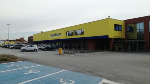 2020-11-07 00:00:00 - Multiwinkels dan toch open voor essentiële producten