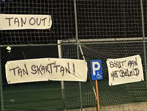 2022-07-26 00:00:00 - "Tan skart 't tan". Al na één speeldag supportersprotest bij KVK
