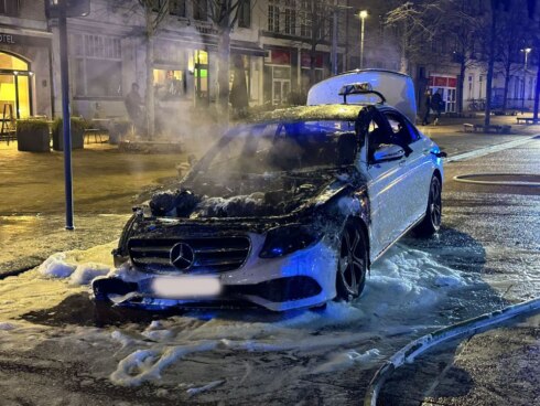 2023-01-22 00:00:00 - Taxi vat vuur op 't Zand in Brugge