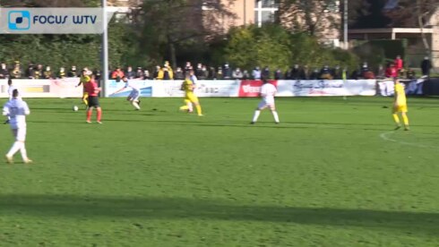 2021-12-05 00:00:00 - Doelkader voorkomt doelpunten in Zwevezele - Lokeren-Temse