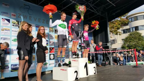 2017-10-06 00:00:00 - Edward Theuns wint Zwevezele Koers