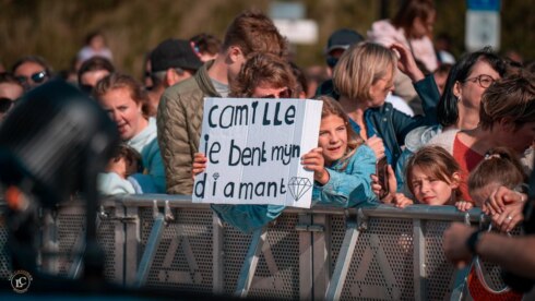 2023-07-25 00:00:00 - Tien Om Te Zien neergestreken op zeedijk in Westende