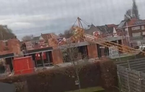2021-02-18 00:00:00 - Torenkraan begeeft het in Moorsele