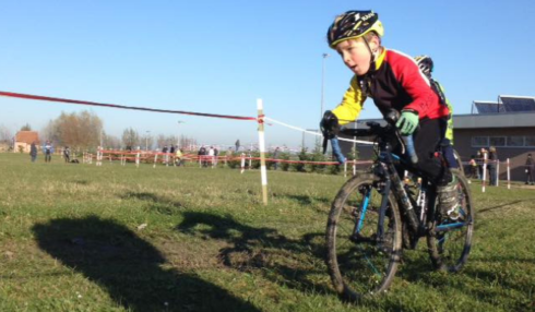 2018-11-18 00:00:00 - Jong talent proeft van veldrijden
