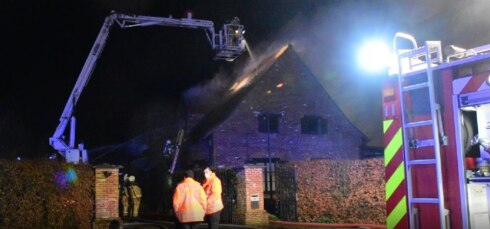 2021-02-18 00:00:00 - Villa brandt uit in Geluwe, niemand gewond