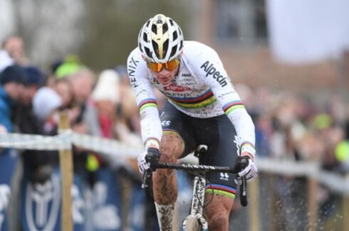 2020-01-04 00:00:00 - Mathieu van der Poel opnieuw de sterkste in Gullegem