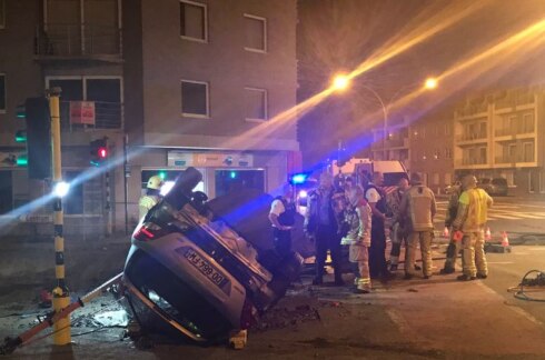 2017-08-23 00:00:00 - Gecrashte autobestuurder nog steeds op de vlucht