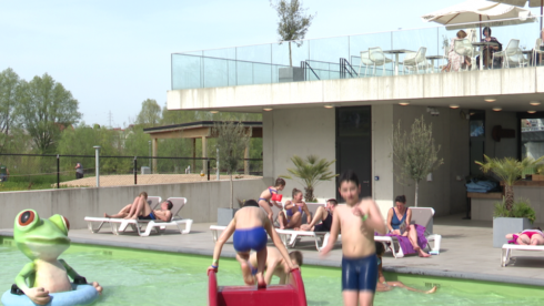 2022-04-12 00:00:00 - Openluchtzwembad nu al open