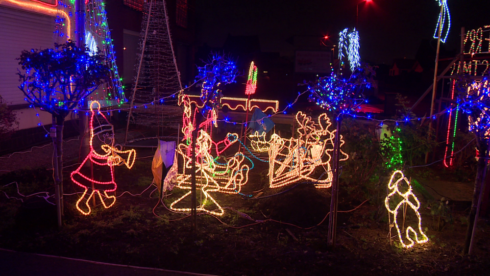 2018-11-29 00:00:00 - Lauwenaar krijgt niet genoeg van kerstsfeer