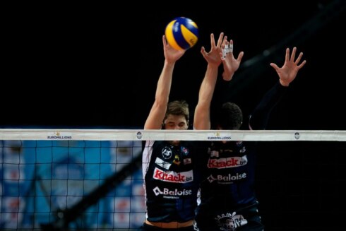 2021-11-28 00:00:00 - Roeselare verliest clasico tegen Maaseik