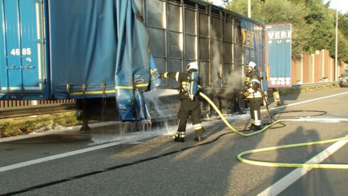 2016-09-02 00:00:00 - Vrachtwagen vat vuur op E40