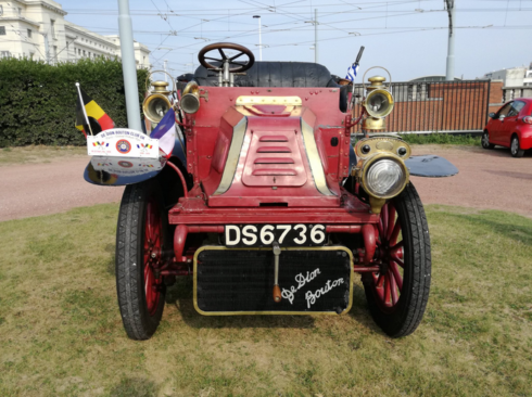 2016-09-22 00:00:00 - Oldtimers herdenken historische rally in Oostende