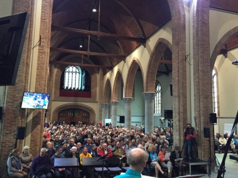 2016-11-06 00:00:00 - Veel volk op vredeswake Langemark
