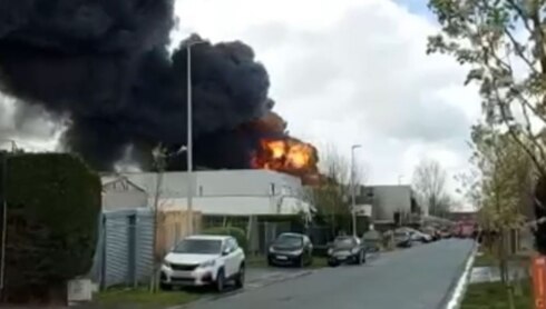 2021-04-06 00:00:00 - Grote brand bij tuinaannemer Warnier in Knokke-Heist